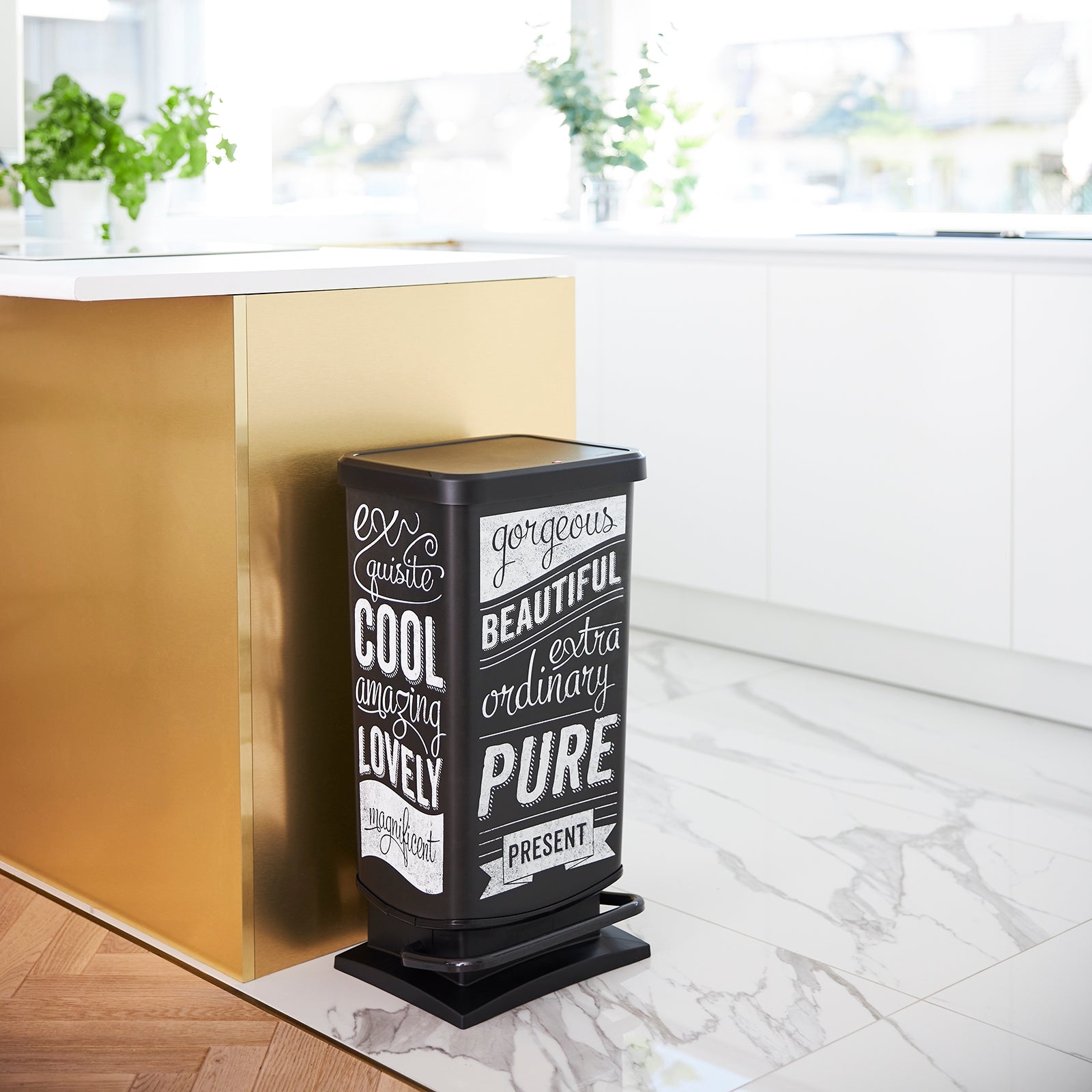 PASO 40L MOTIF NOIR DESIGN CARRE